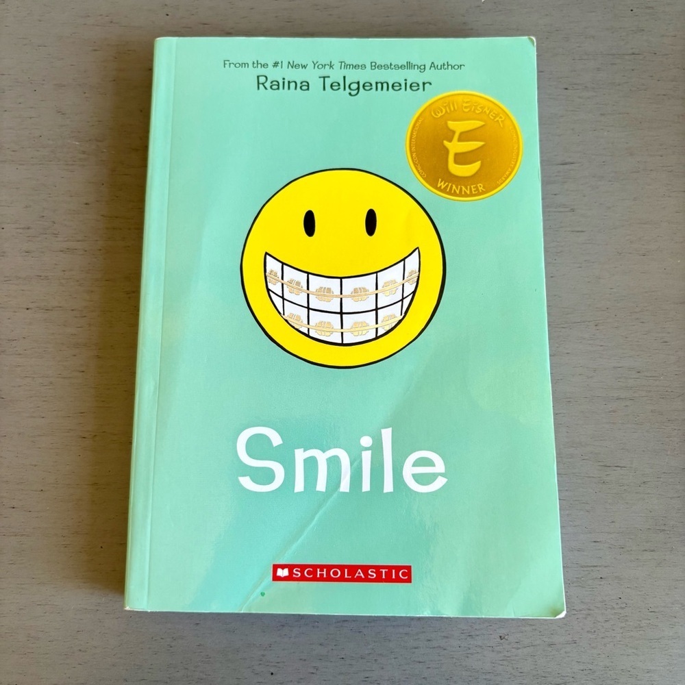 Ghosts, Drama, Smile Graphic Novels Set- Raina Telgemeier- Paperback Books Youth - Picture 4 of 15